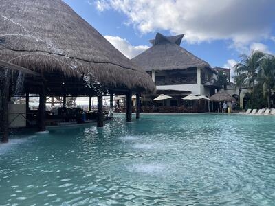 Costa-Maya-Pool